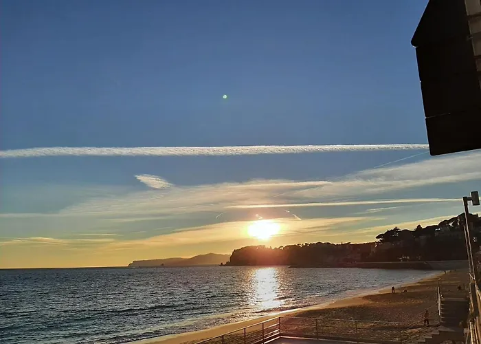 Finestra Sul Mare Home2-affitti Brevi Liguria بيرغيجي